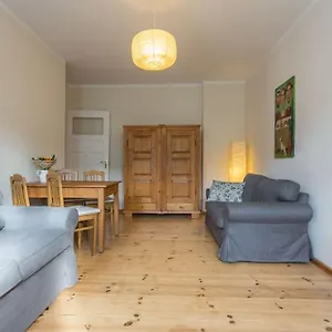 https://zentrale-altbauwohnung-im-helmholtzkiez.find-berlin-hotels.com