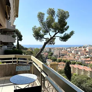 https://nice-grand-studio-piscine-terrasse-vue-mer.fr-provencehotel.com